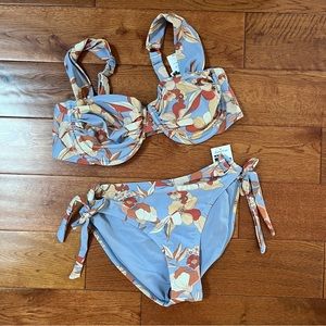 Time and Tru Swimsuit - NWT Large Top & Medium Bottom